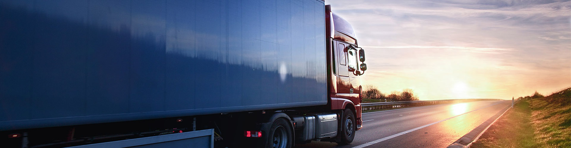 spedizioni internazionali BFB camion al tramonto trasporti terresti